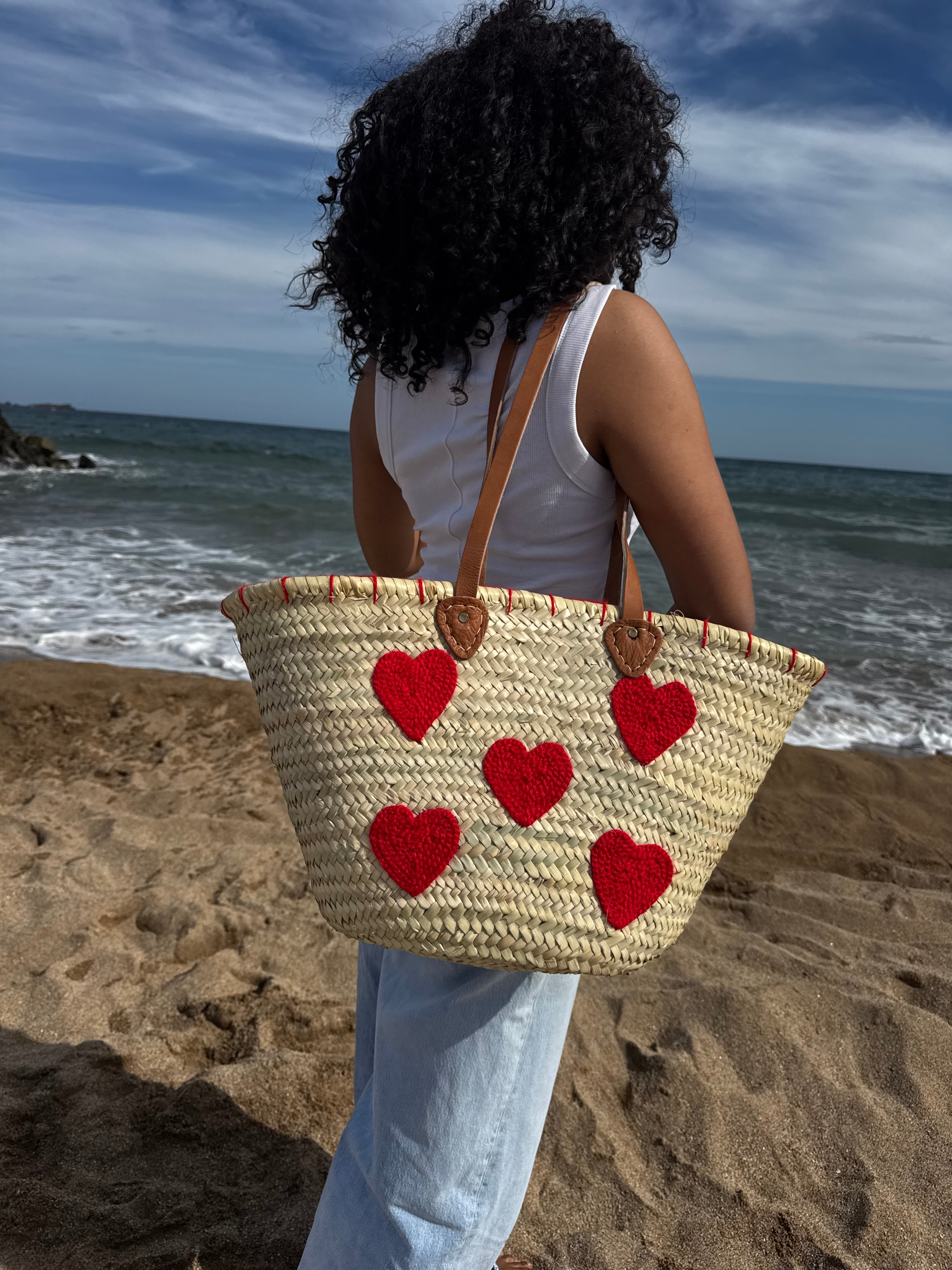 Grand panier marocain cœurs rouges