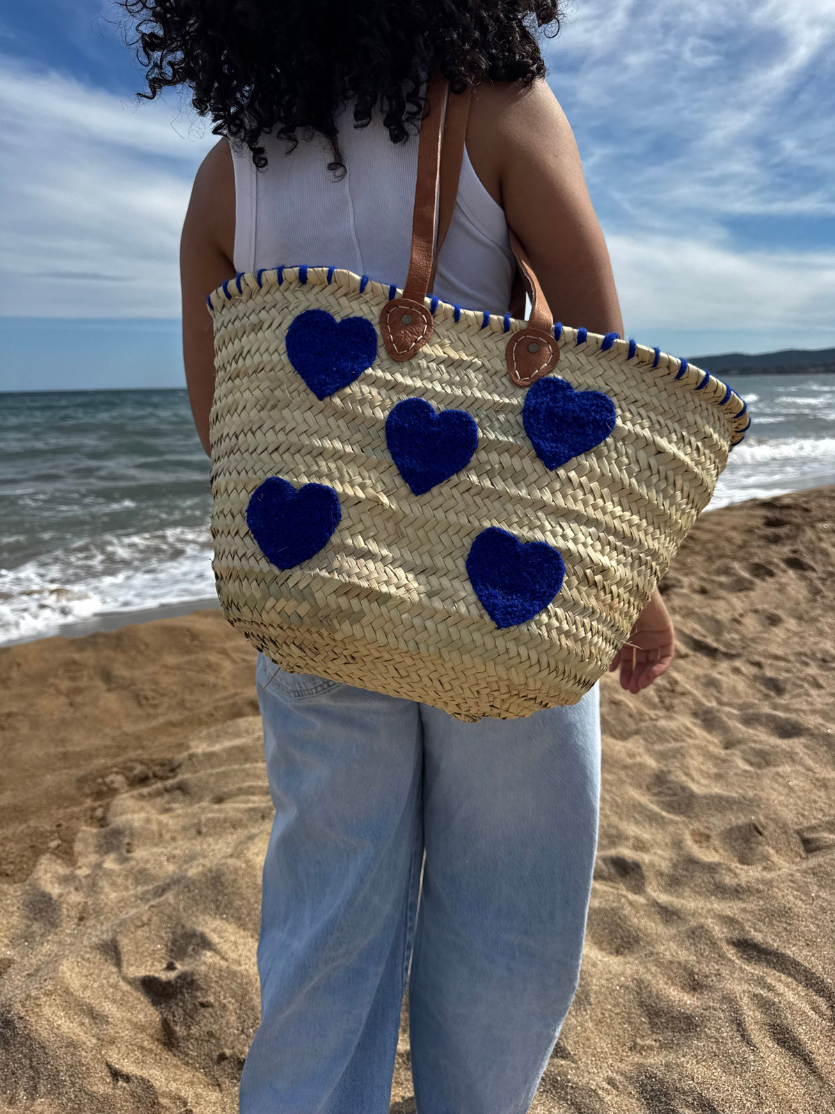 Grand panier marocain cœurs bleus