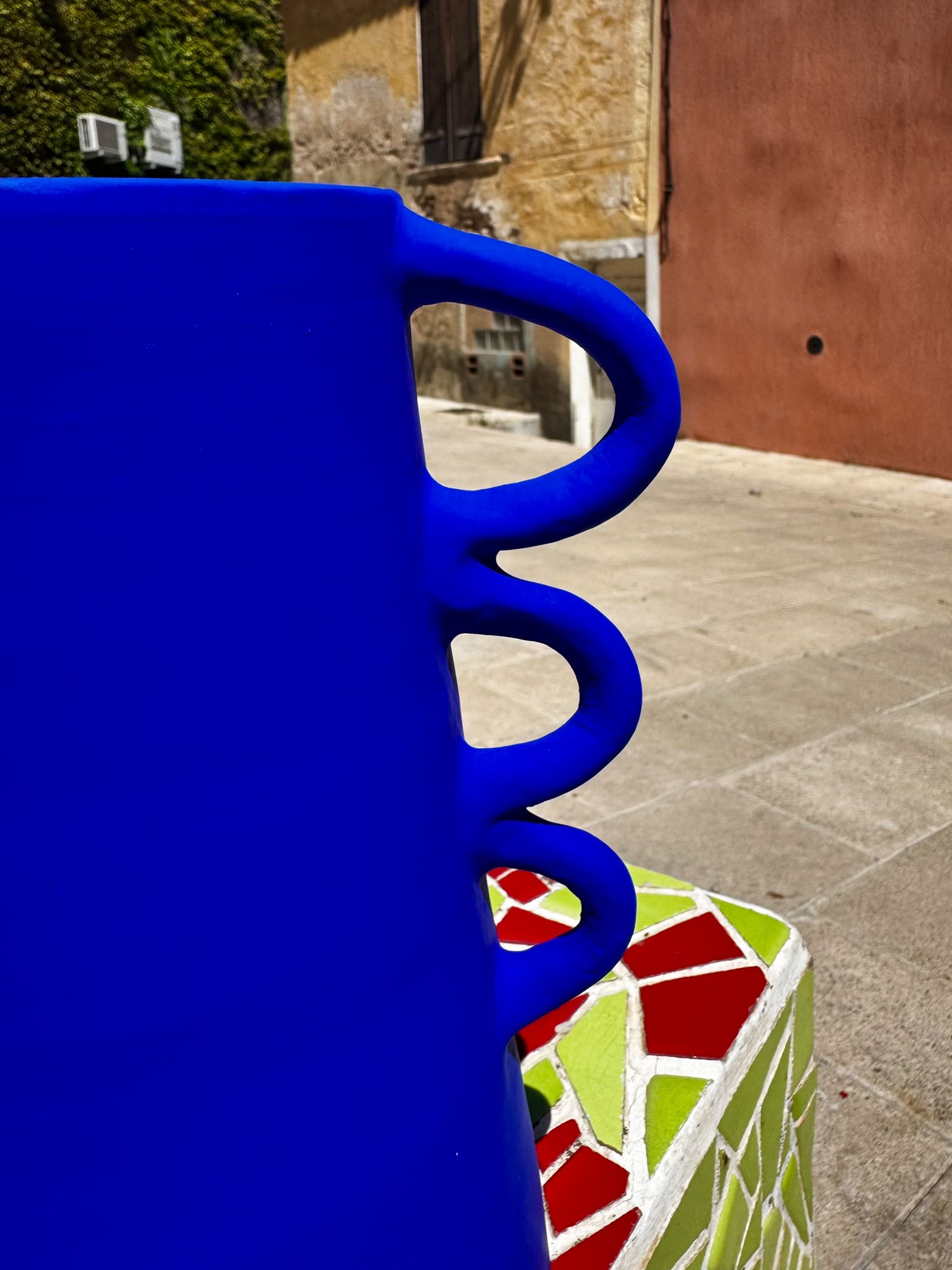 Vase en céramique Majorelle Trio
