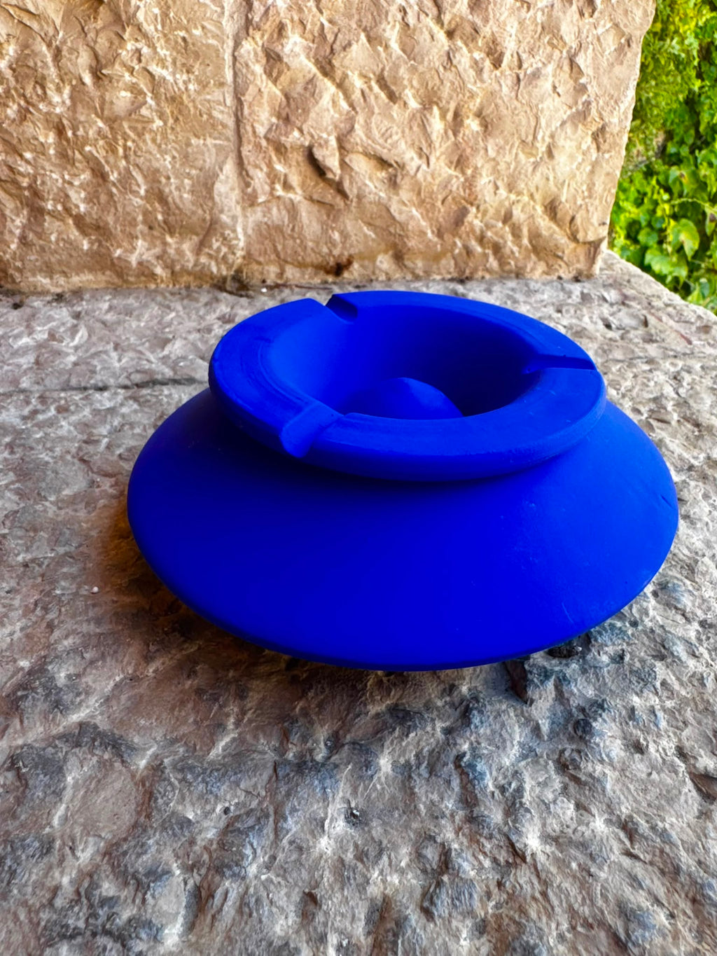 Cendrier en céramique Majorelle